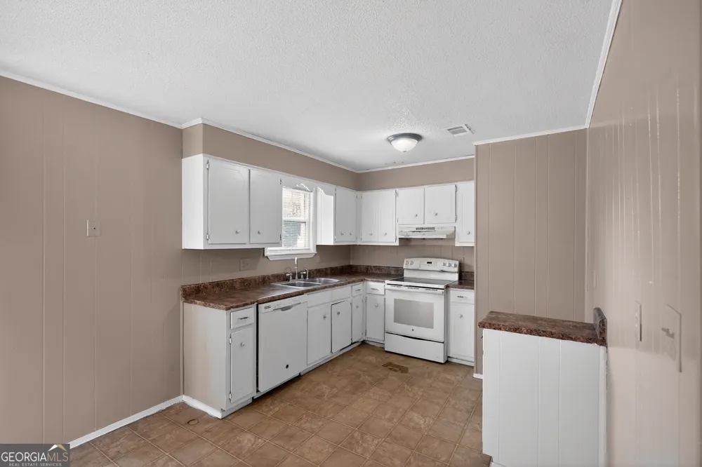 2542 Anthony Dejuan PKWY Hephzibah, GA 30815