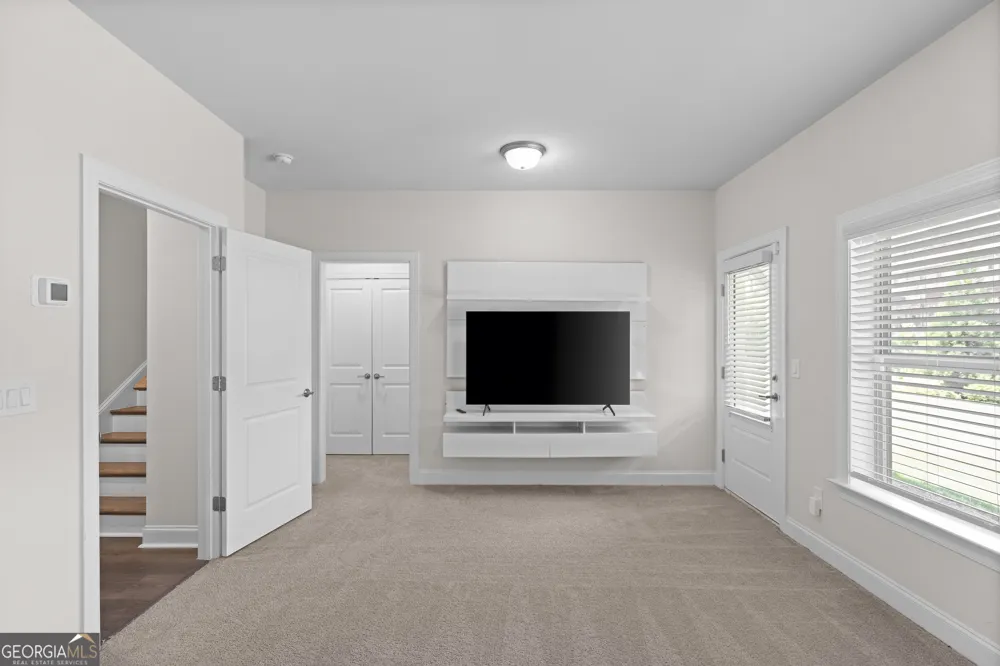 2042 Violet LN Brookhaven, GA 30319