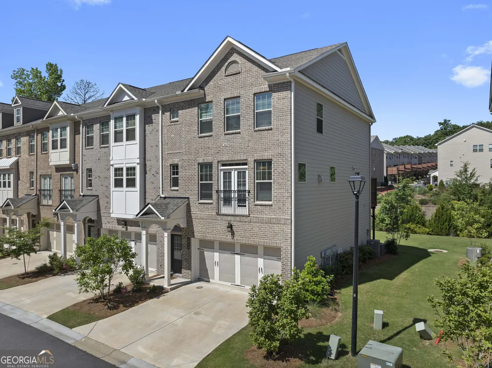 2042 Violet LN Brookhaven, GA 30319