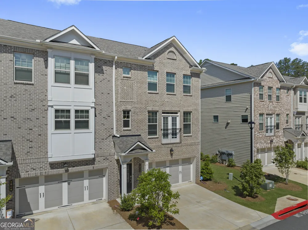 2042 Violet LN Brookhaven, GA 30319
