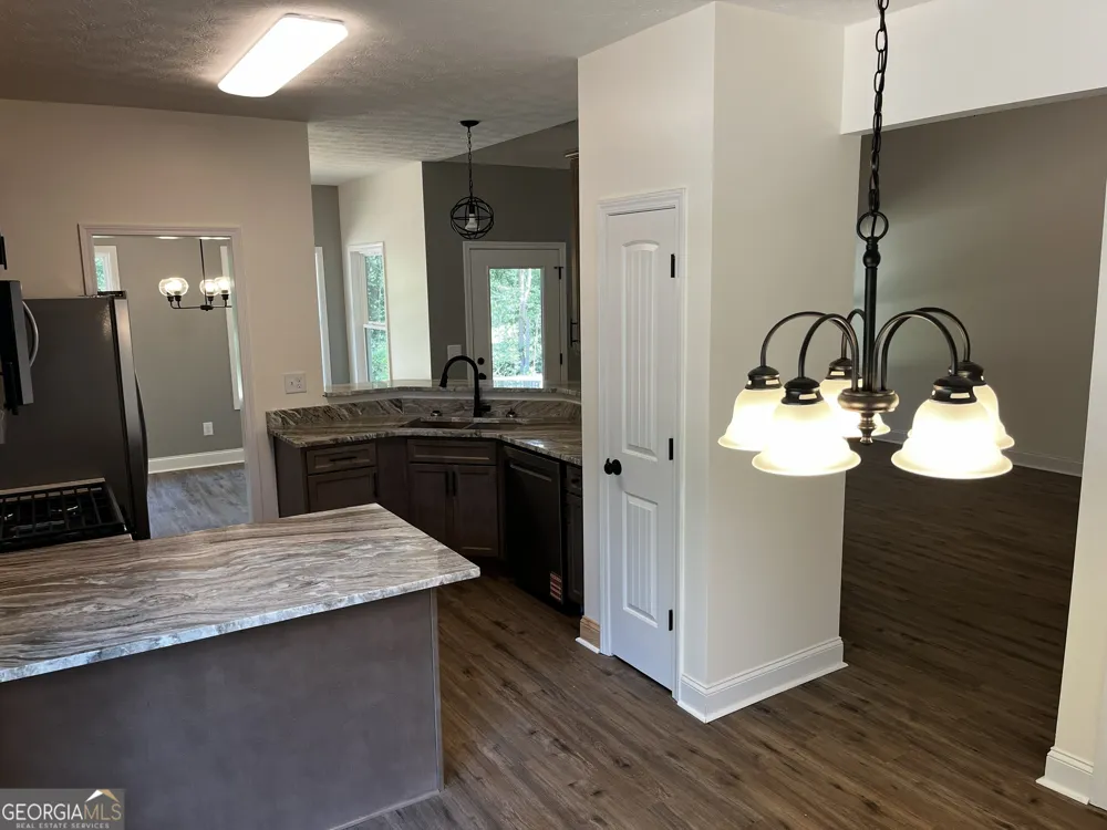 1932 Cochran Ridge RD Hiram, GA 30141