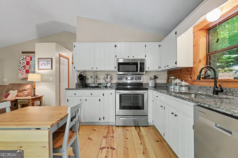 252 Navigator LN Tiger, GA 30576