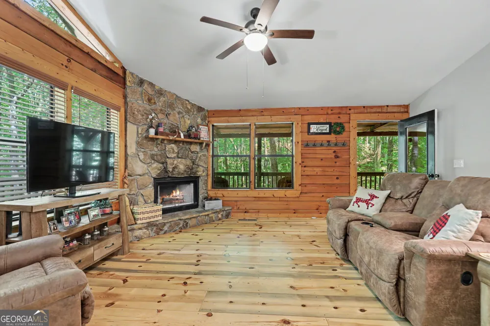 252 Navigator LN Tiger, GA 30576