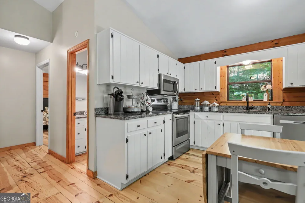 252 Navigator LN Tiger, GA 30576