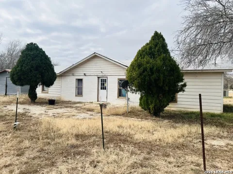 817 El Paso
