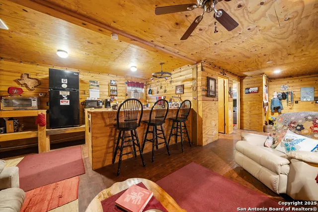 496 Cedarhill Dr. Bandera, TX 78003