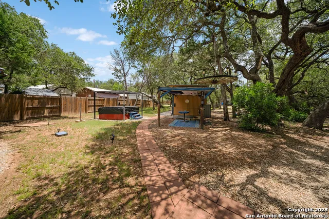 496 Cedarhill Dr. Bandera, TX 78003