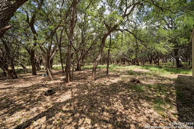 496 Cedarhill Dr. Bandera, TX 78003