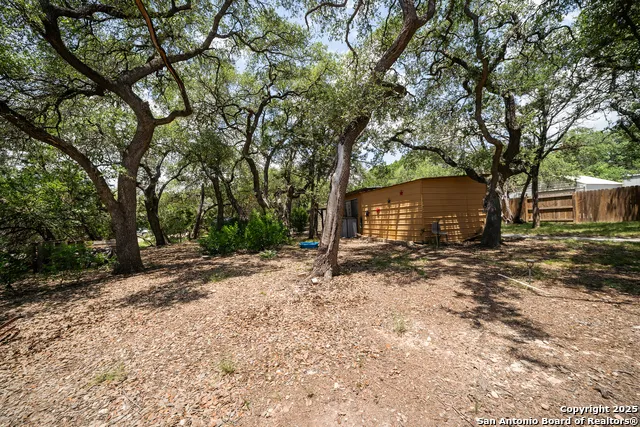 496 Cedarhill Dr. Bandera, TX 78003