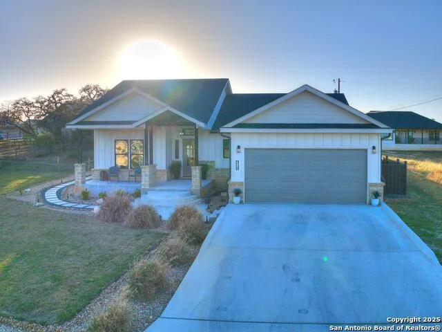 218 Edgewood Cir Bandera, TX 78003