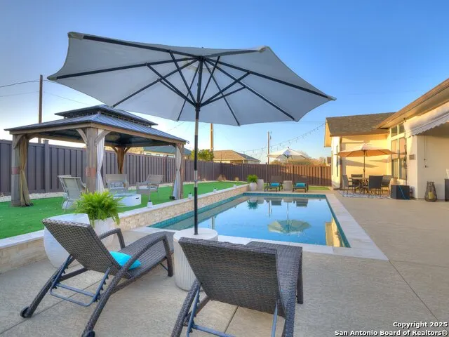 218 Edgewood Cir Bandera, TX 78003