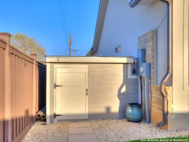 218 Edgewood Cir Bandera, TX 78003