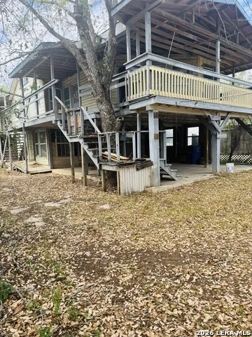 1119 Plum Floresville, TX 78114