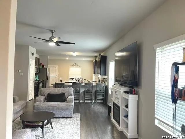 13511 Eden St Hedwig, TX 78152
