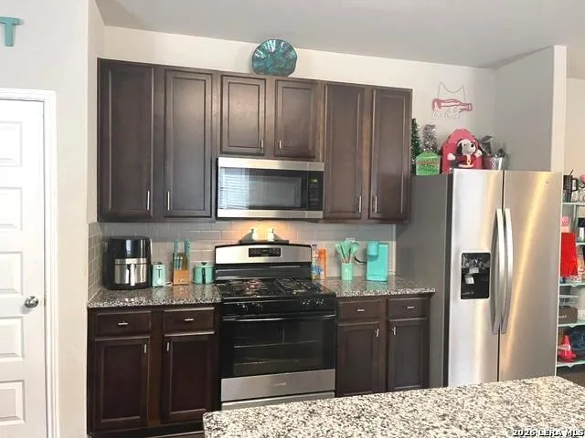 13511 Eden St Hedwig, TX 78152
