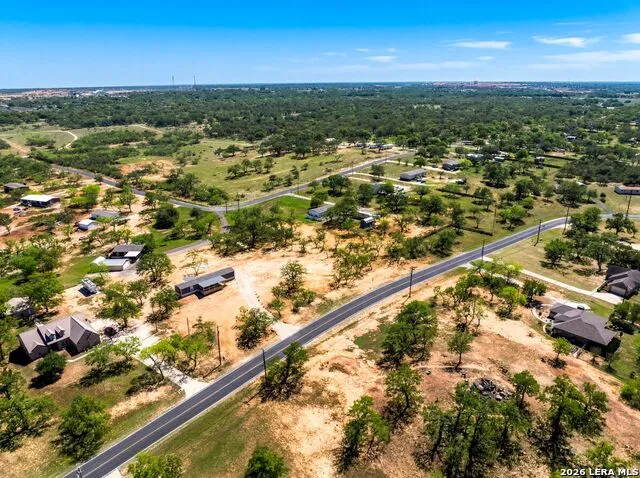 22218 Savannah Von Ormy, TX 78073