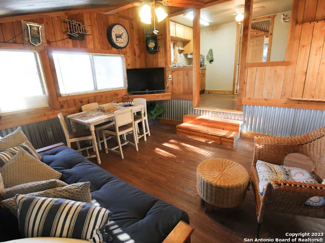 955 Faurie Rd Unit CEDAR CABIN Lakehills, TX 78063