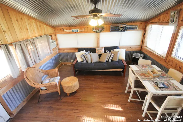 955 Faurie Rd Unit CEDAR CABIN Lakehills, TX 78063