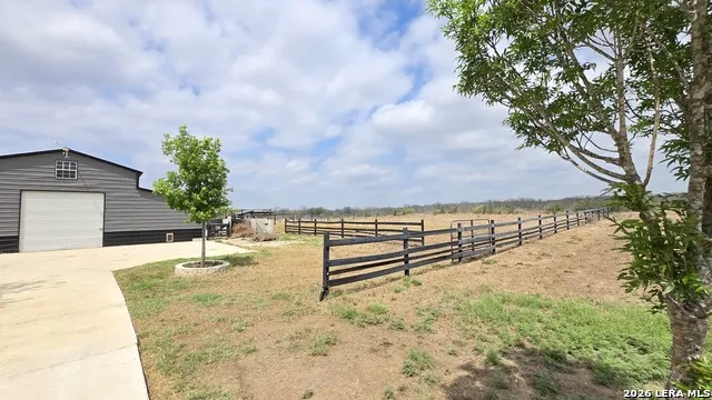 13083 Fm 2779 Moore, TX 78057