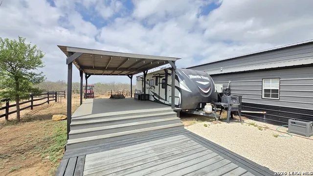 13083 Fm 2779 Moore, TX 78057