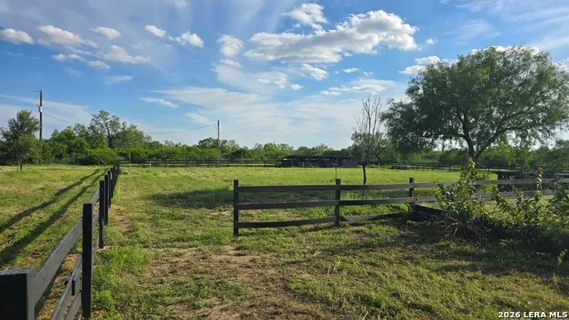 13083 Fm 2779 Moore, TX 78057