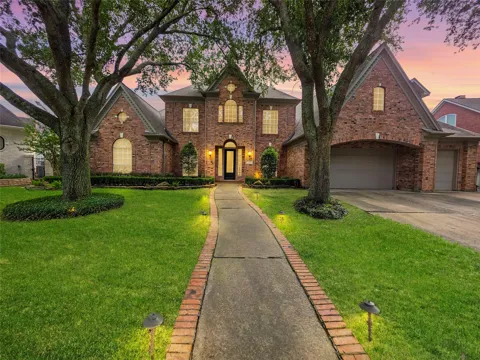 3815 Loch Glen Court