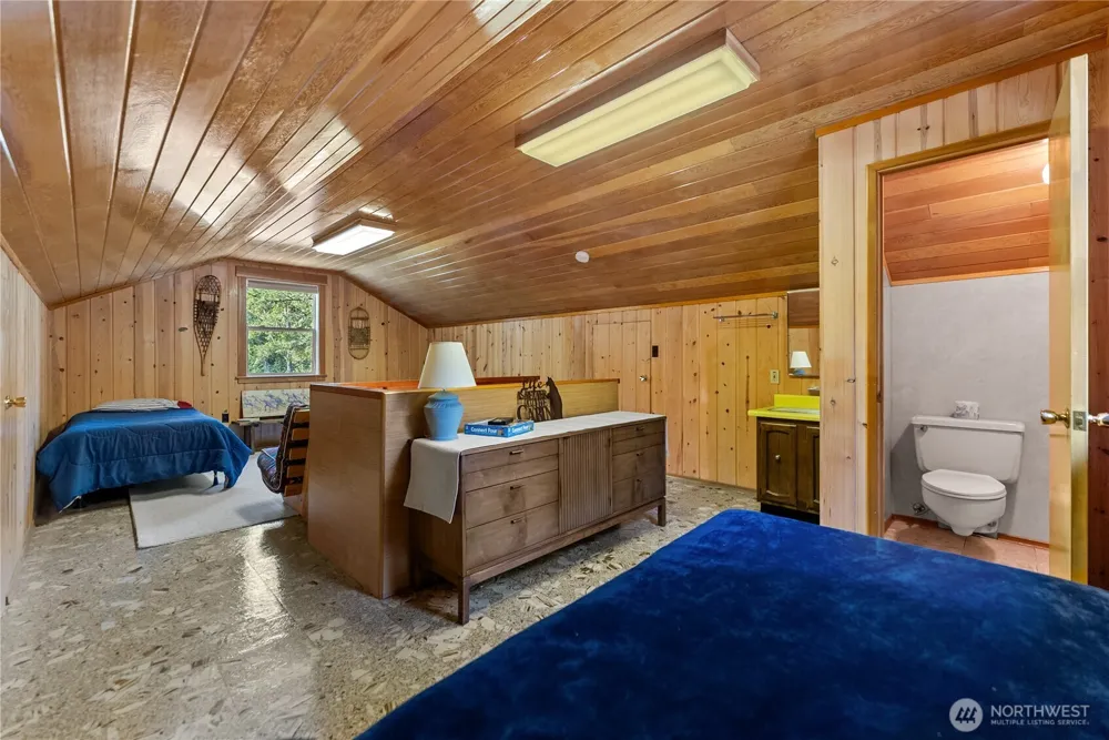 225 C Lost River Road Mazama, WA 98833