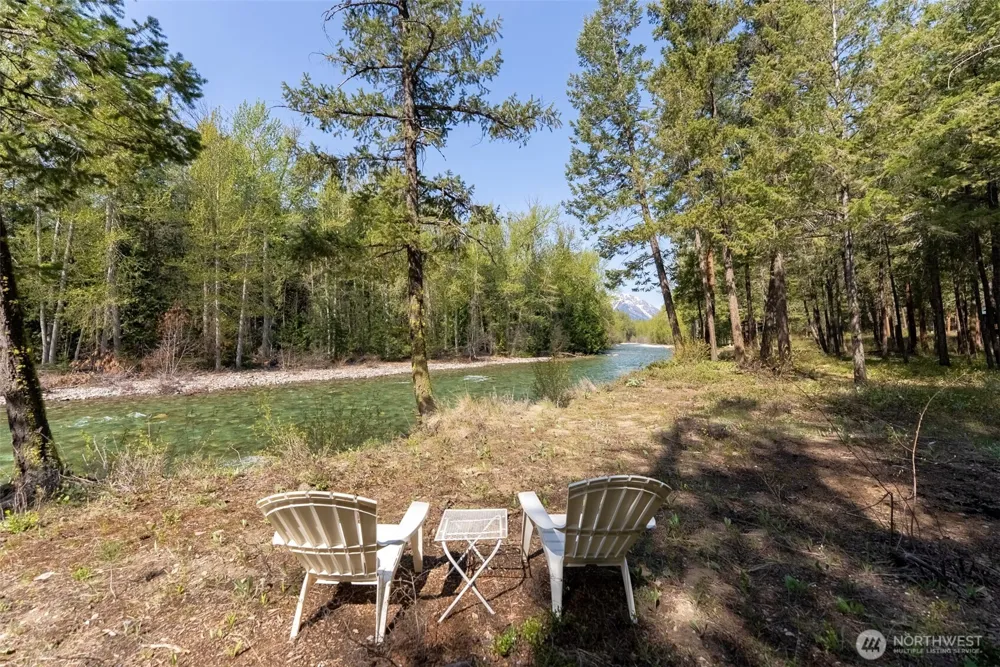 225 C Lost River Road Mazama, WA 98833