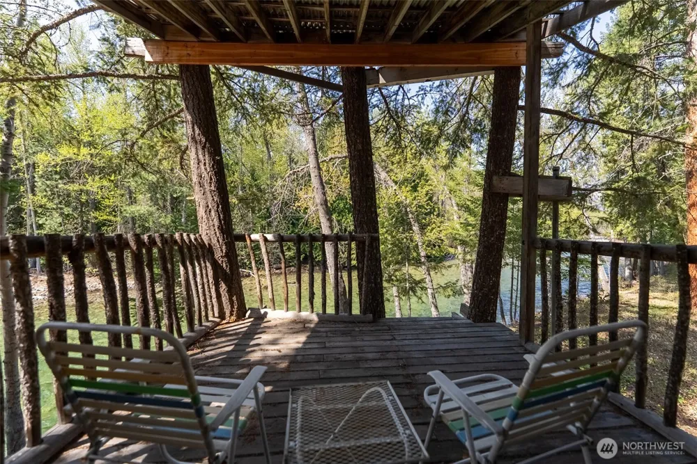 225 C Lost River Road Mazama, WA 98833