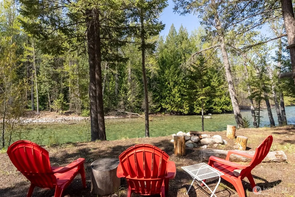 225 C Lost River Road Mazama, WA 98833