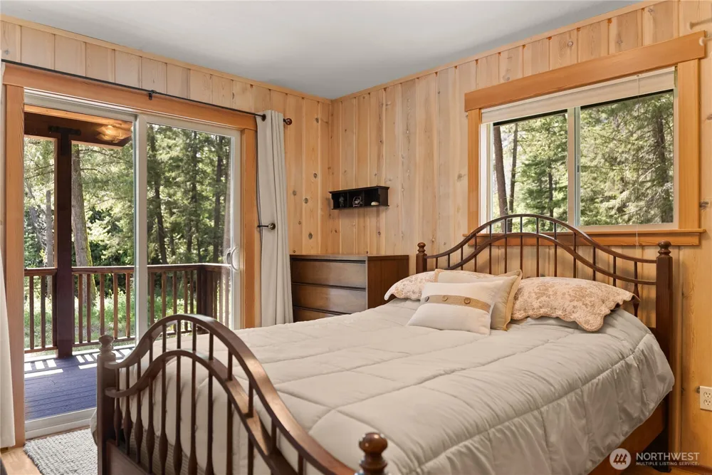 225 C Lost River Road Mazama, WA 98833