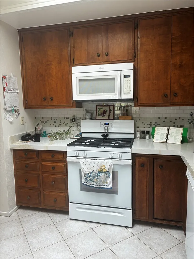 26064 Verde Grande Court Menifee, CA 92586