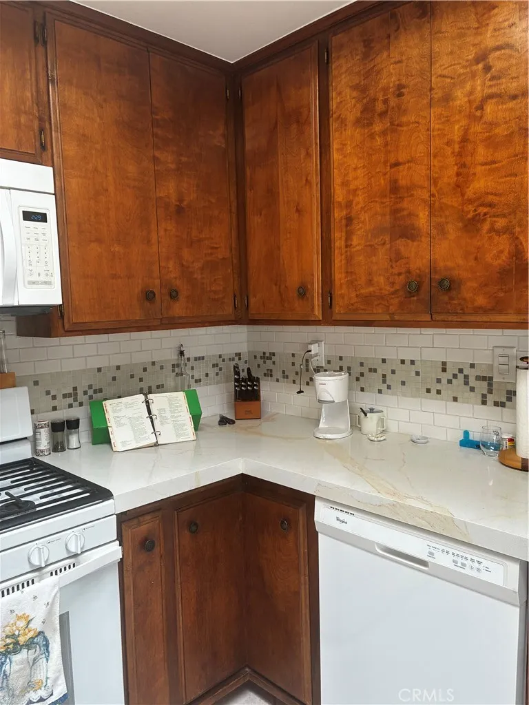 26064 Verde Grande Court Menifee, CA 92586