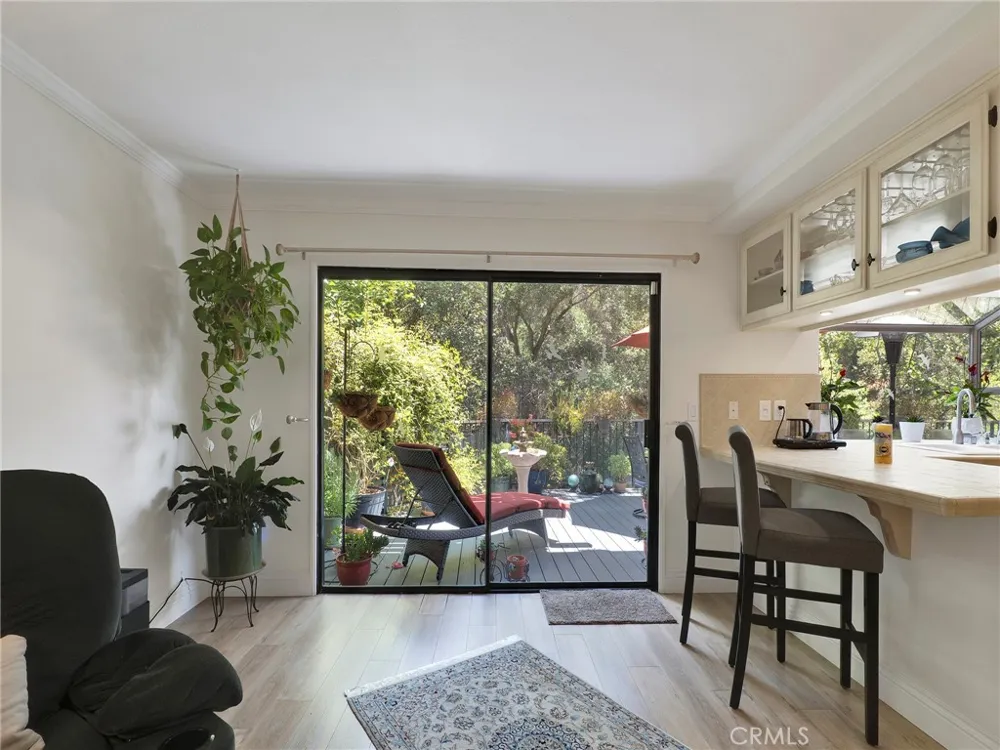 796 Valley Westlake Village, CA 91362