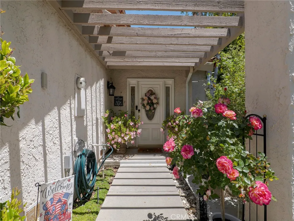 796 Valley Westlake Village, CA 91362