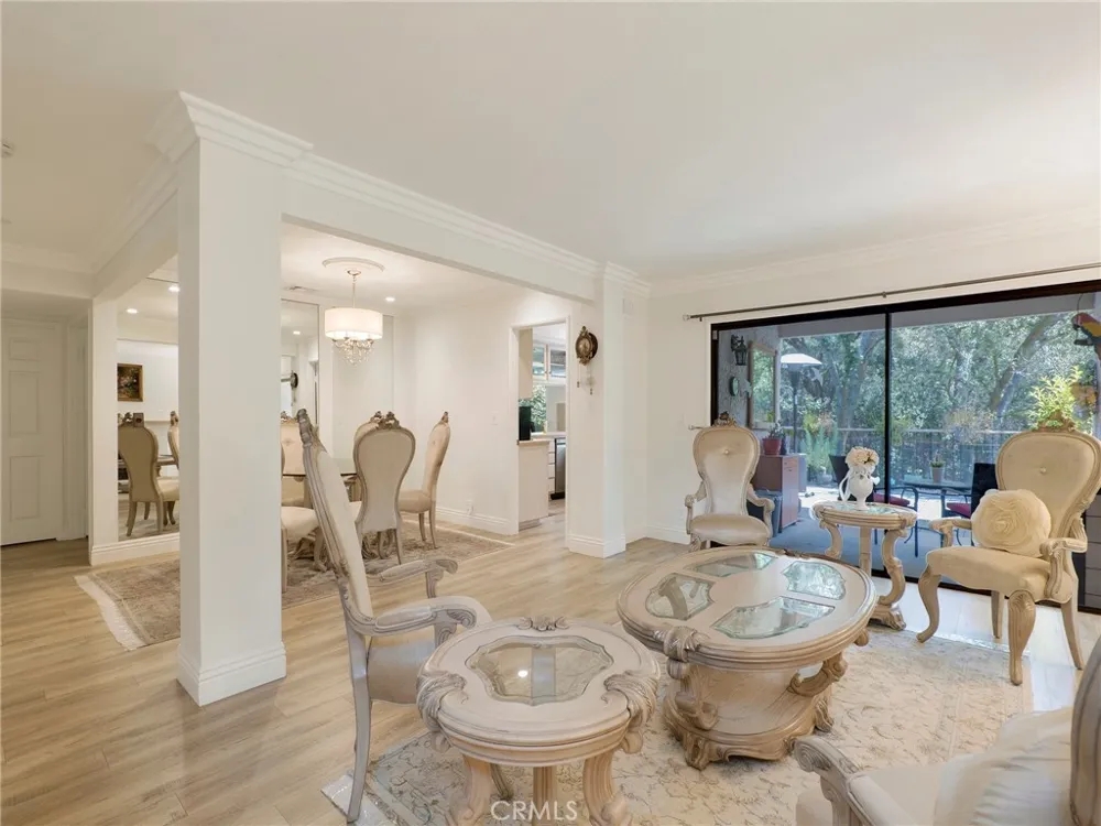 796 Valley Westlake Village, CA 91362