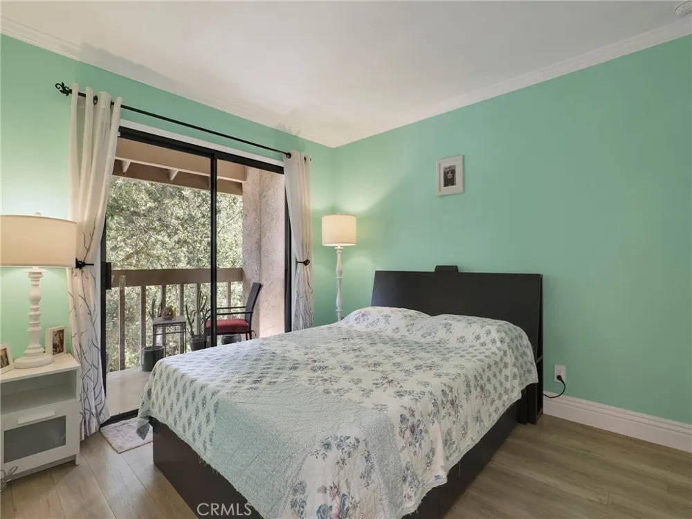 796 Valley Westlake Village, CA 91362