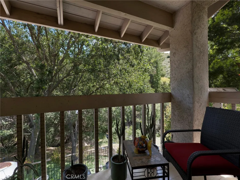 796 Valley Westlake Village, CA 91362