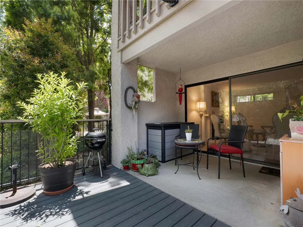796 Valley Westlake Village, CA 91362