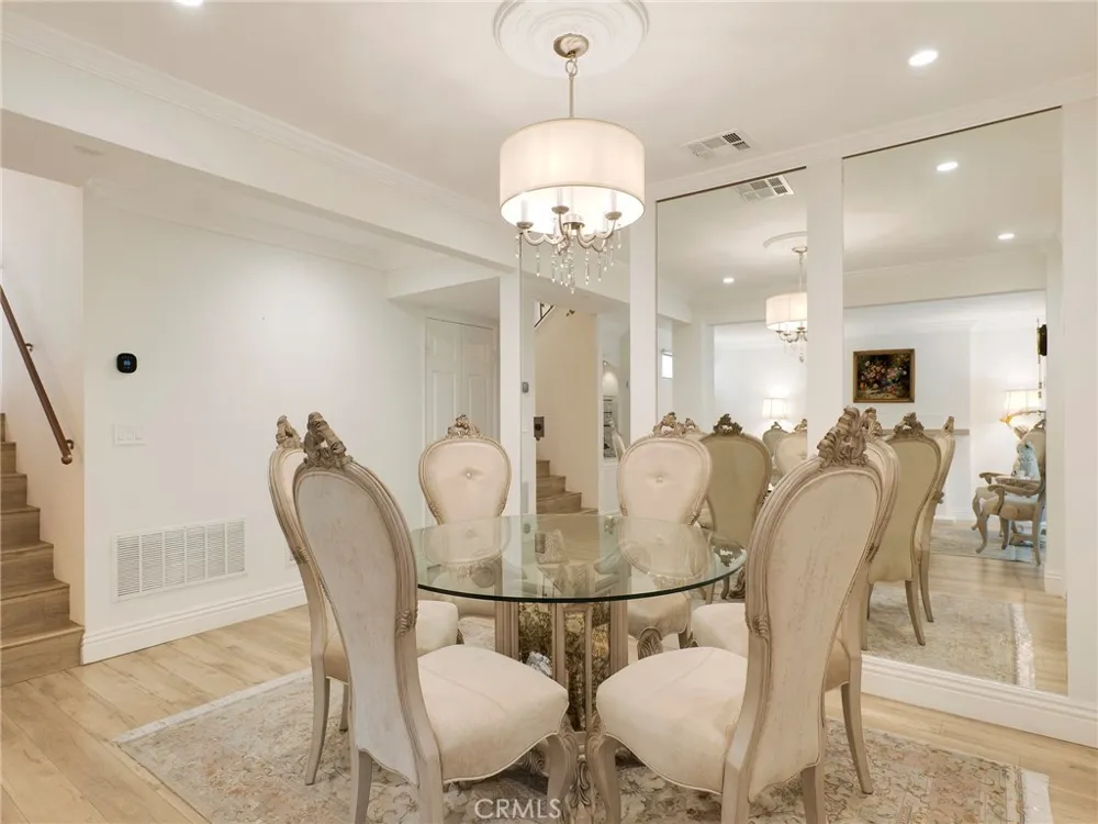 796 Valley Westlake Village, CA 91362
