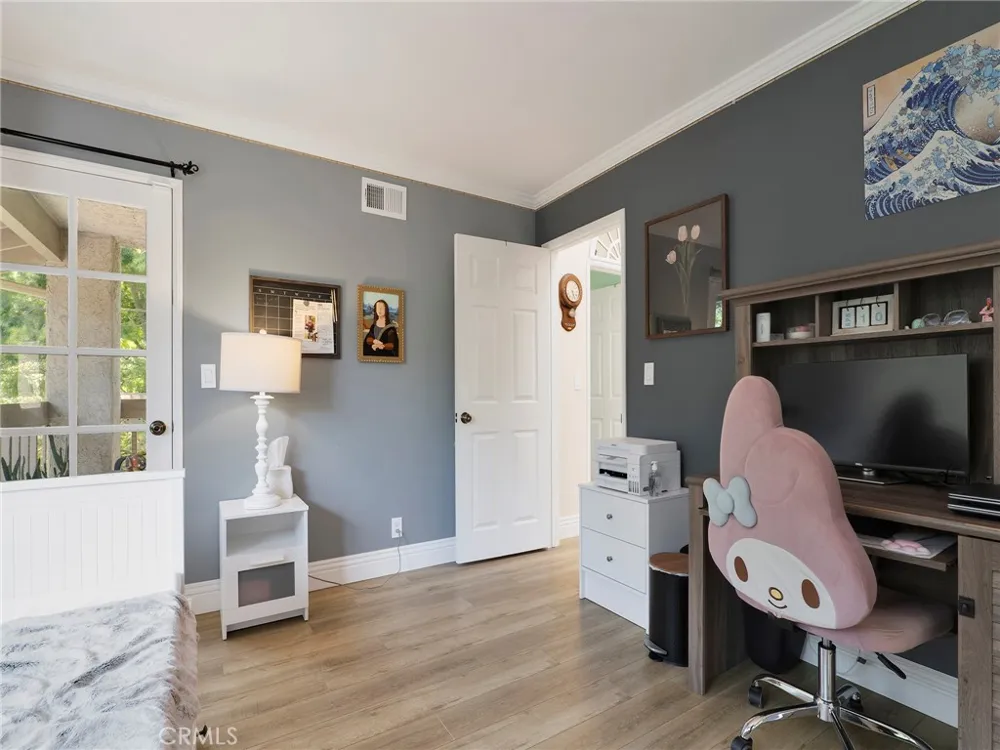 796 Valley Westlake Village, CA 91362