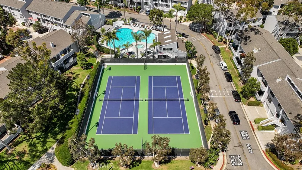 2 Land Fall Court Newport Beach, CA 92663