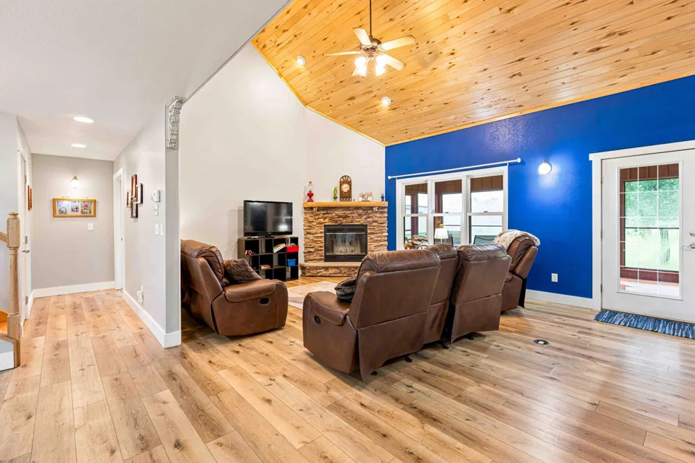 25131 Franklin Lake Road Pelican Rapids, MN 56572