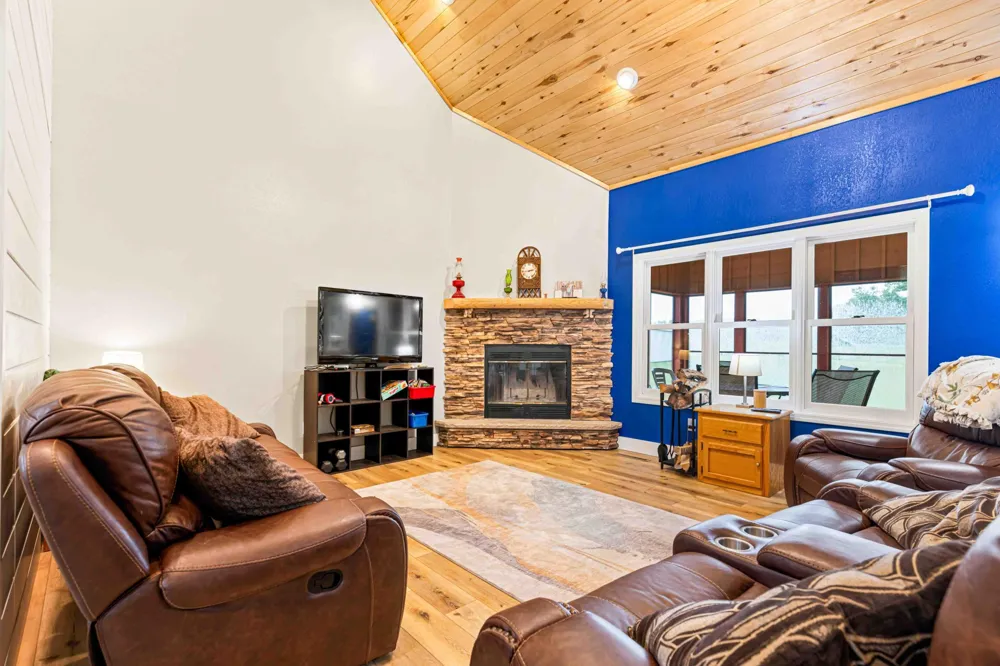 25131 Franklin Lake Road Pelican Rapids, MN 56572