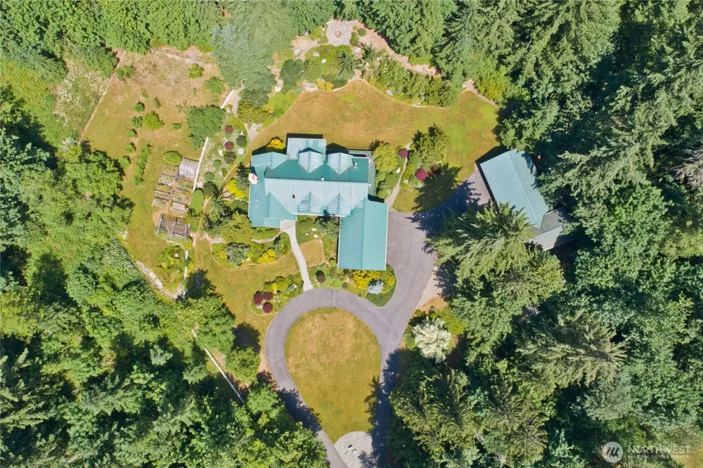 35800 249th Avenue SE Enumclaw, WA 98022