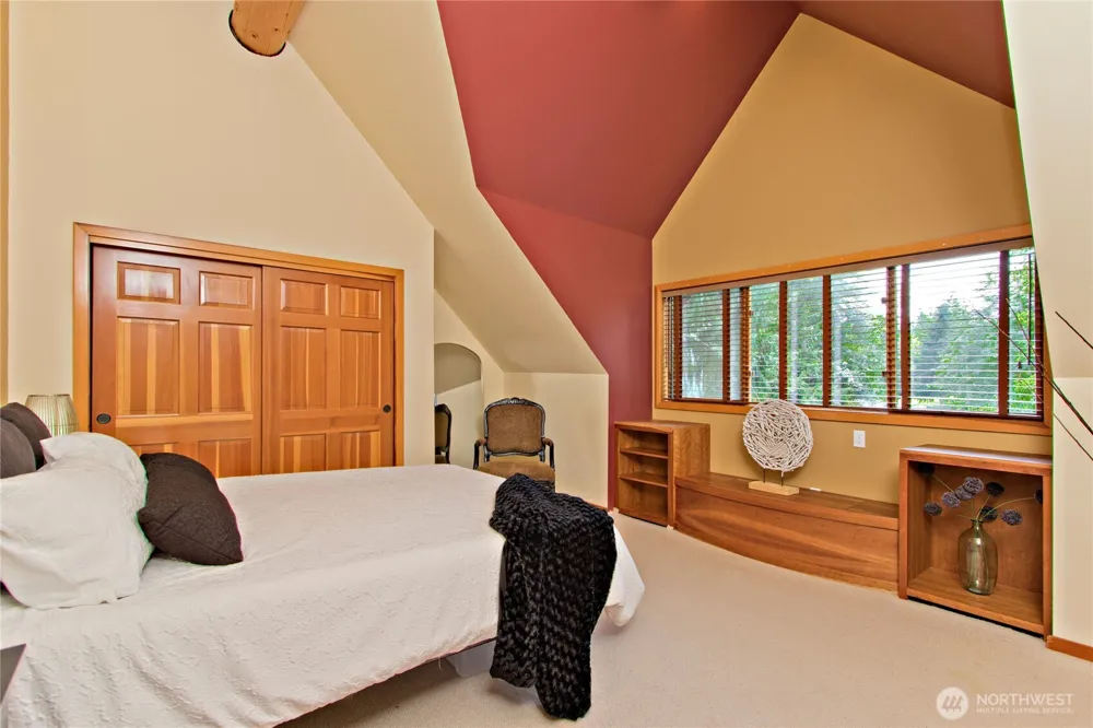 35800 249th Avenue SE Enumclaw, WA 98022