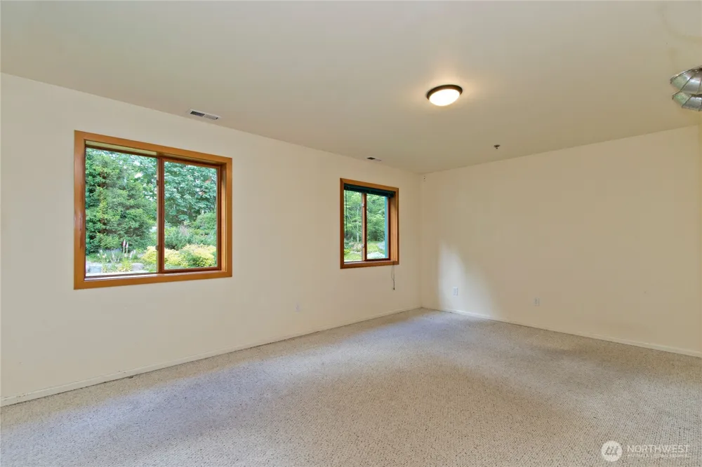 35800 249th Avenue SE Enumclaw, WA 98022