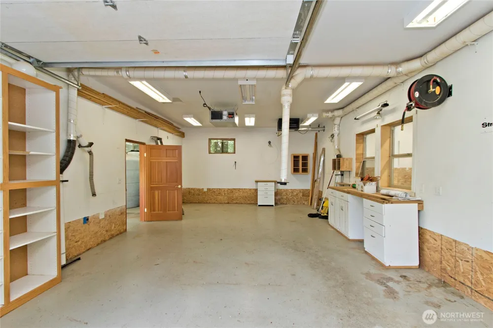 35800 249th Avenue SE Enumclaw, WA 98022
