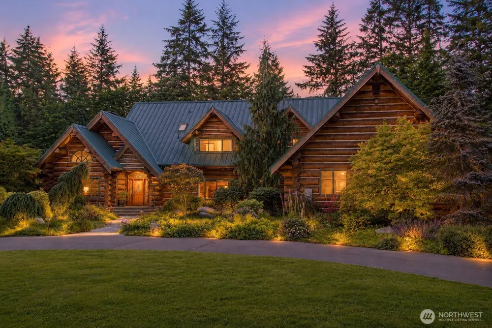 35800 249th Avenue SE Enumclaw, WA 98022