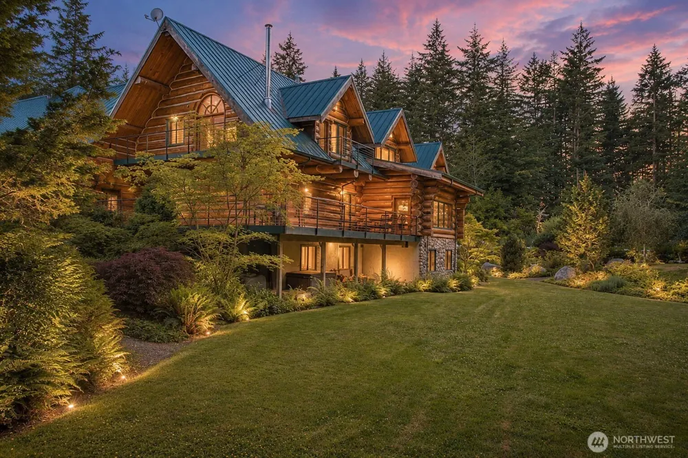 35800 249th Avenue SE Enumclaw, WA 98022